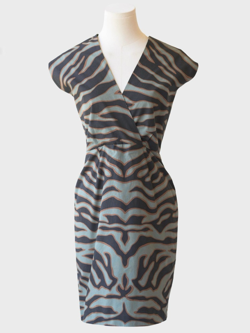NWT Joseph Zebra print wrap dress with tie back detail. Size: 42